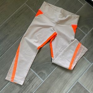 Alo yoga crop pants